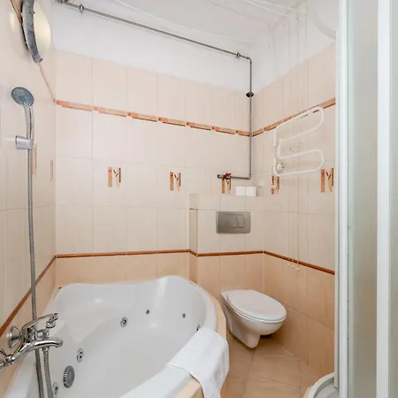 Appartement Nowa Huta Standard By Bookinghost *