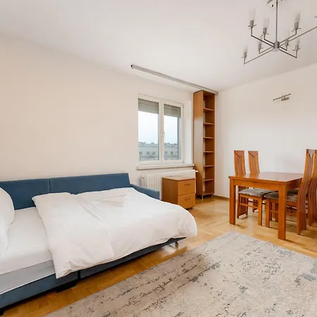 Appartement Nowa Huta Standard By Bookinghost