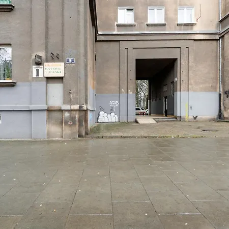 Nowa Huta Standard By Bookinghost * קרקוב