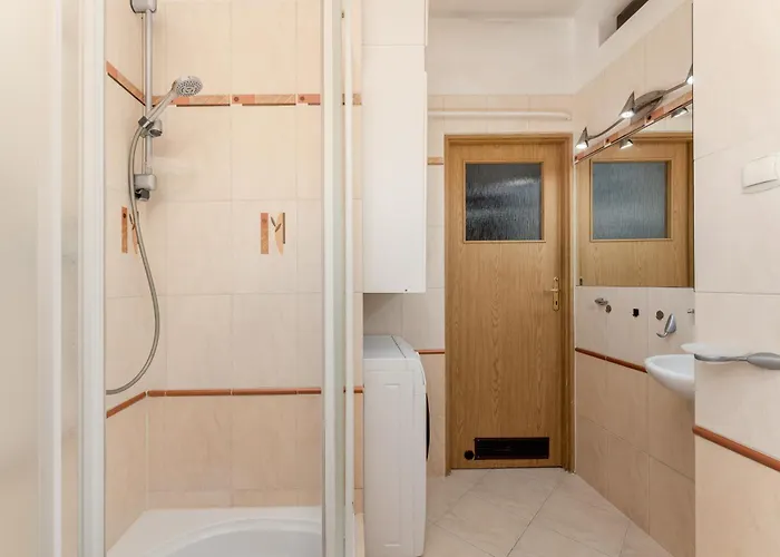 Nowa Huta Standard By Bookinghost קרקוב